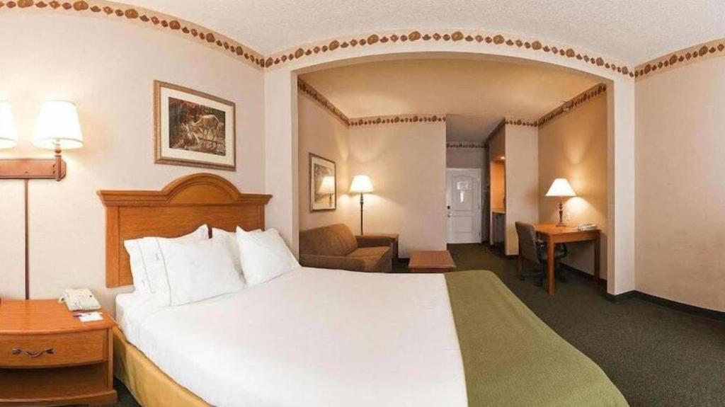 Holiday Inn Express & Suites Winner By Ihg חדר תמונה