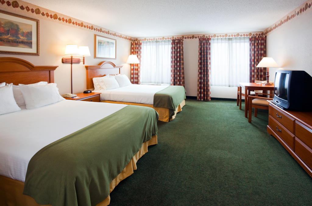 Holiday Inn Express & Suites Winner By Ihg חדר תמונה